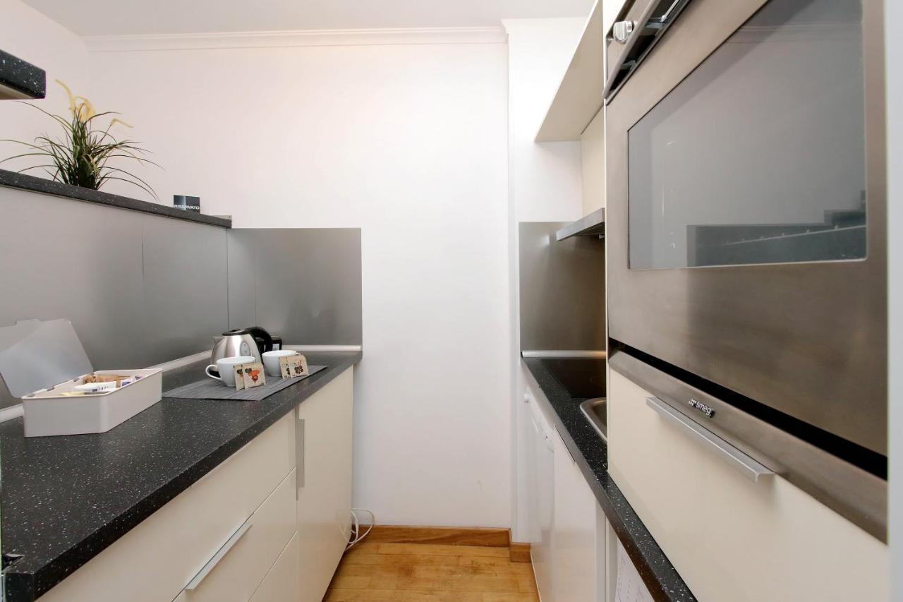 Frezza Apartment Рим Екстериор снимка