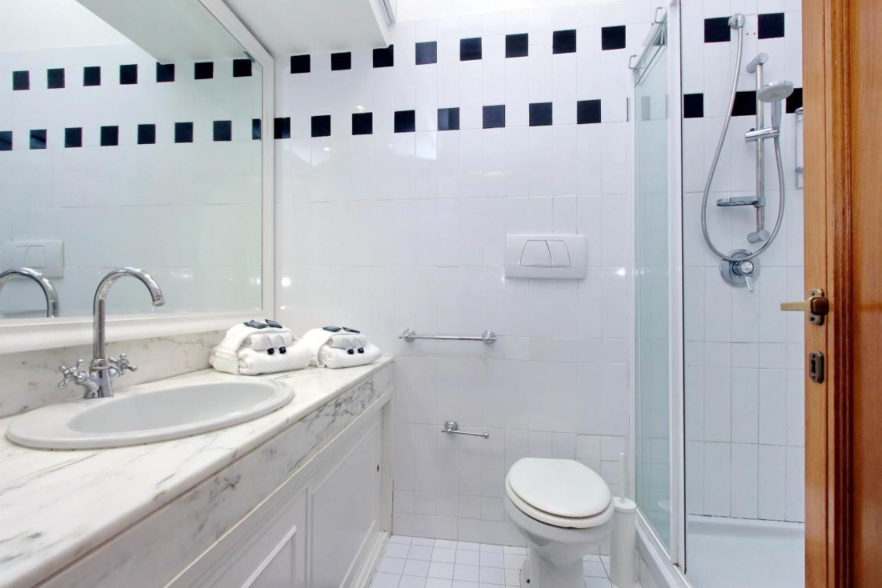 Frezza Apartment Рим Екстериор снимка