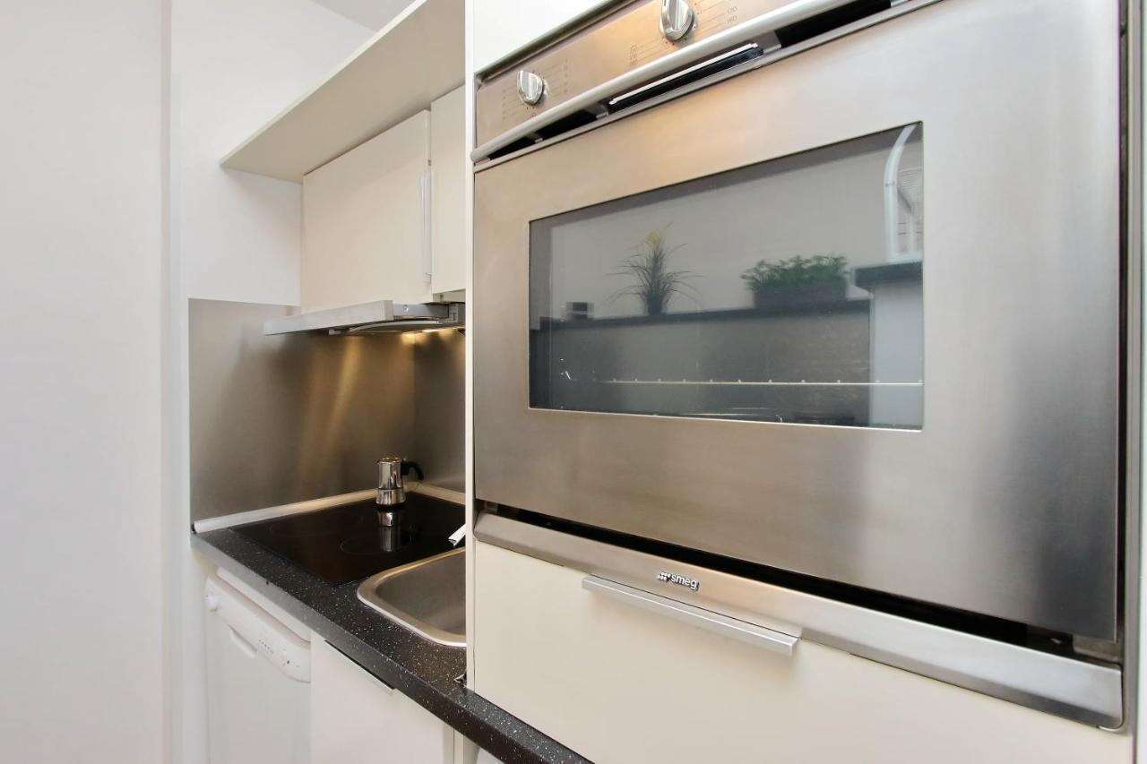Frezza Apartment Рим Екстериор снимка