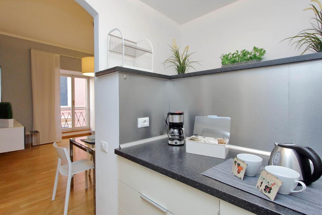 Frezza Apartment Рим Екстериор снимка